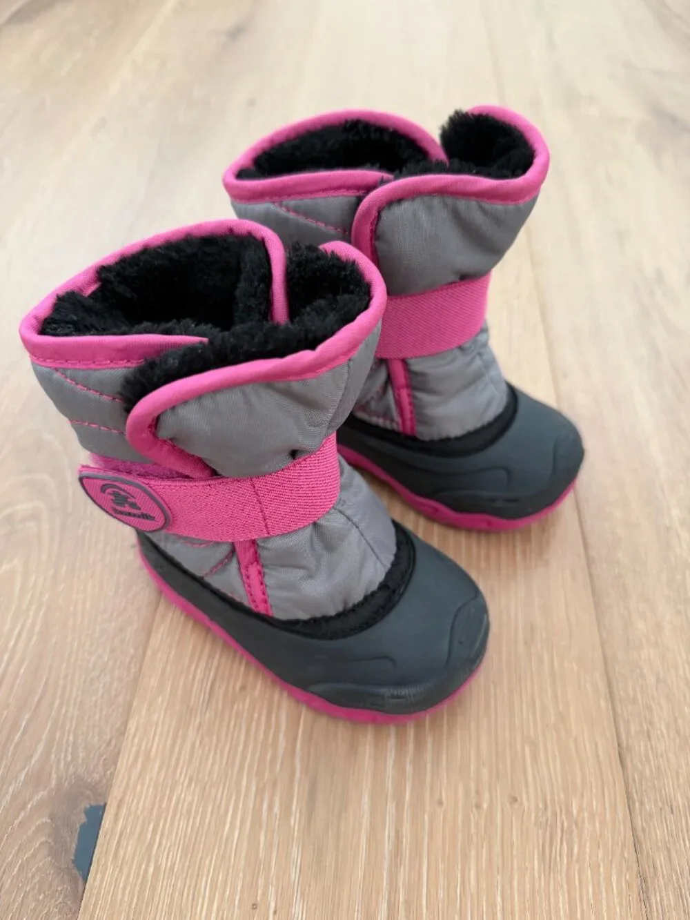 Kamik Snow Boots Toddler 5 Snowbug5 Pink Gray Black Magenta Faux Fur Kids